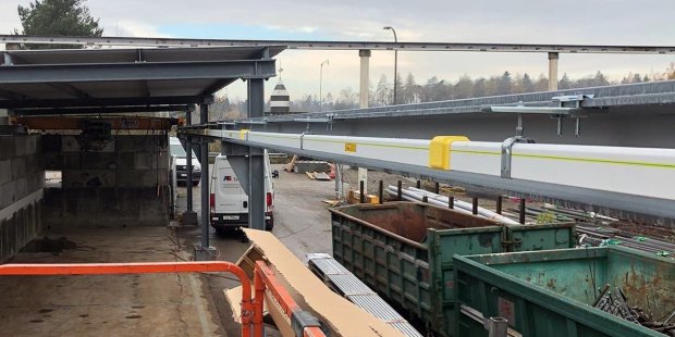 INNO by MOBILIS alimente la grue d'une usine d'éléments en béton